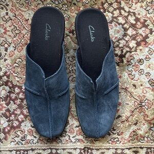 NEW Clarks Suede Clogs